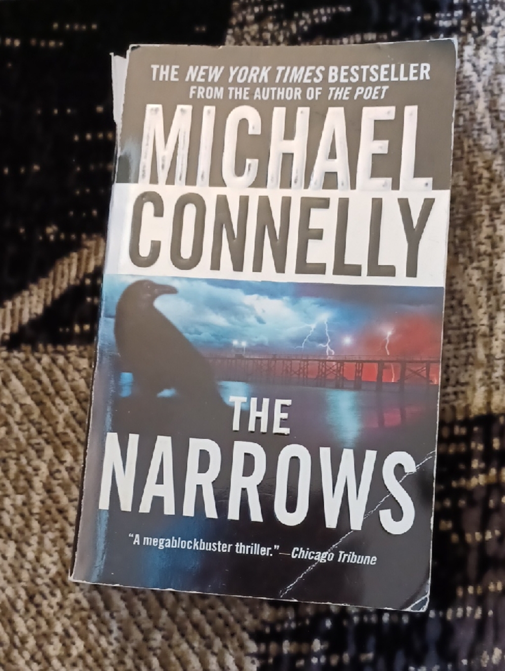 $4 Add-on Michael Connelly "The Narrows" - Paperback Thriller
